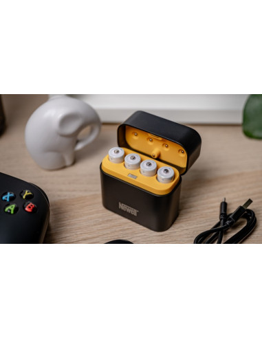 Newell 4-kanalni polnilnik + 4x AA Li-Ionska polnilna baterija 2200mAh