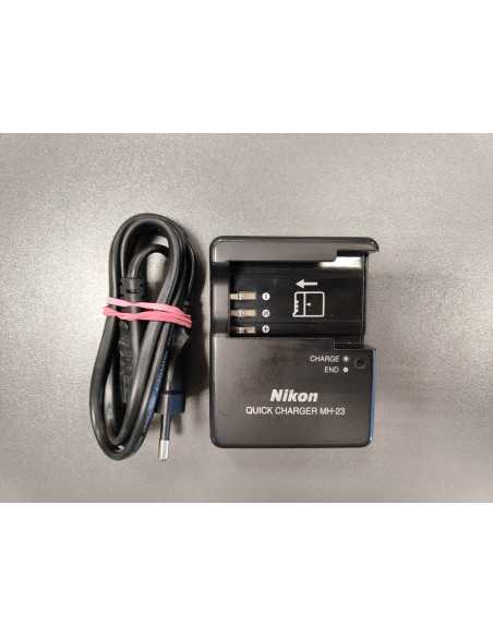 Nikon polnilec MH-23 (rabljeno, 3/5)