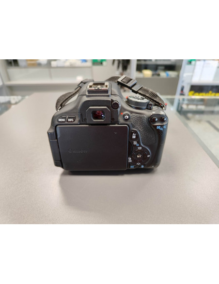 Canon EOS 600D + 18-55 IS II (rabljeno, 3/5)