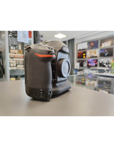 Nikon D6 body (rabljeno, 4/5)