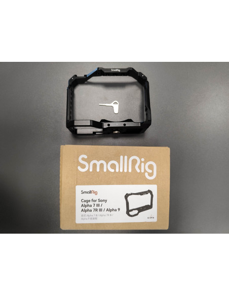 SmallRig cage za Sony A7 III, 7R III, A9 (rabljeno, 4/5)