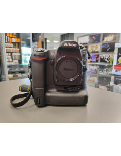Nikon D80 body + MB-D80 grip (rabljeno, 4/5)