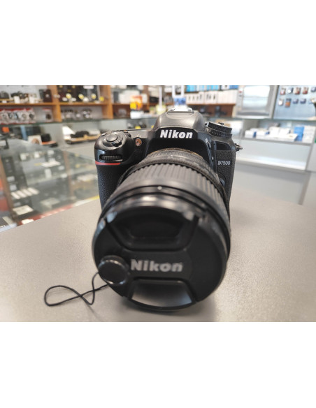 Nikon D7500 + AF-s 18-140 (rabljeno, 4/5)