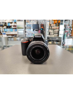 Nikon D5600 + AF-P 18-55 VR (rabljeno, 4/5)