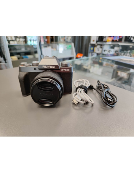 Fuji X-T200 + 15-45 F/3.5-5.6 OIS PZ(rabljeno, 4/5)