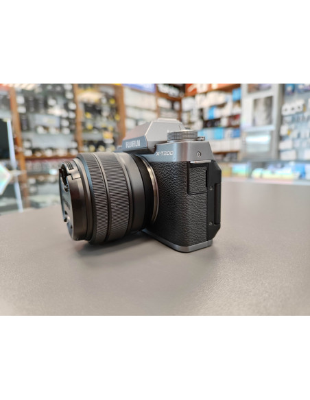 Fuji X-T200 + 15-45 F/3.5-5.6 OIS PZ(rabljeno, 4/5)